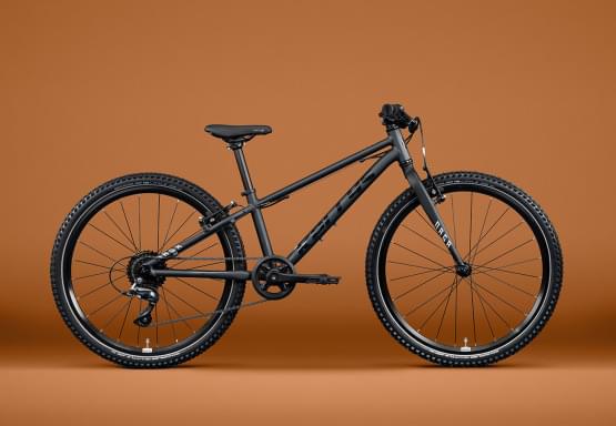 Dtsk kolo KELLYS Naga Air 70 Black 24"